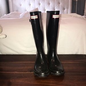 Hunter rain boots tall gloss Black size 7 Female